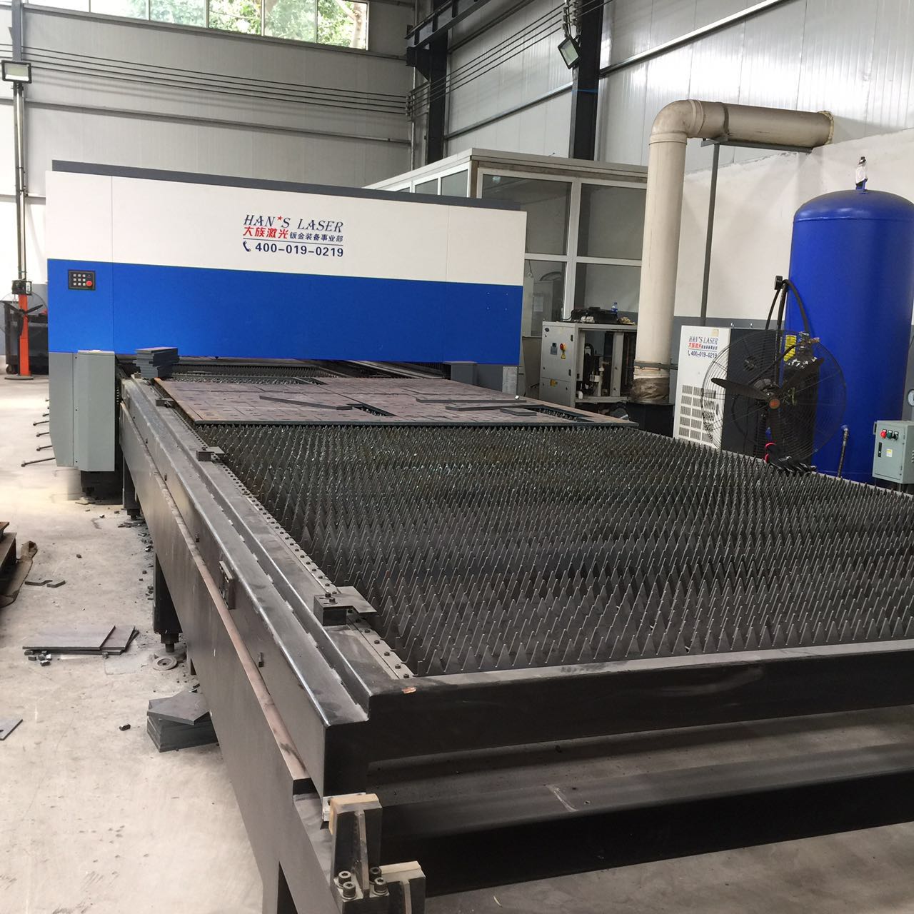 3000�ߴ��ͼ����и�C(j��)